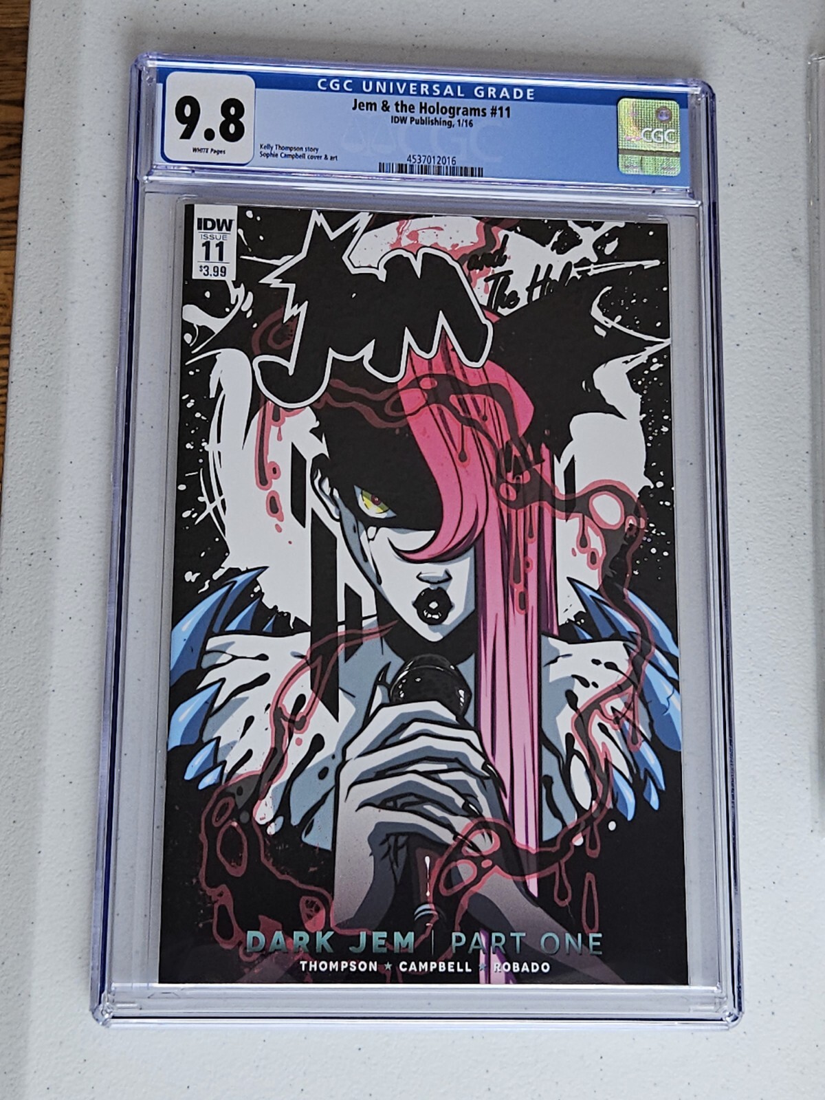 JEM AND THE HOLOGRAMS #11 Sub – CGC 9.8 – VARIANT IDW – Dark Gem