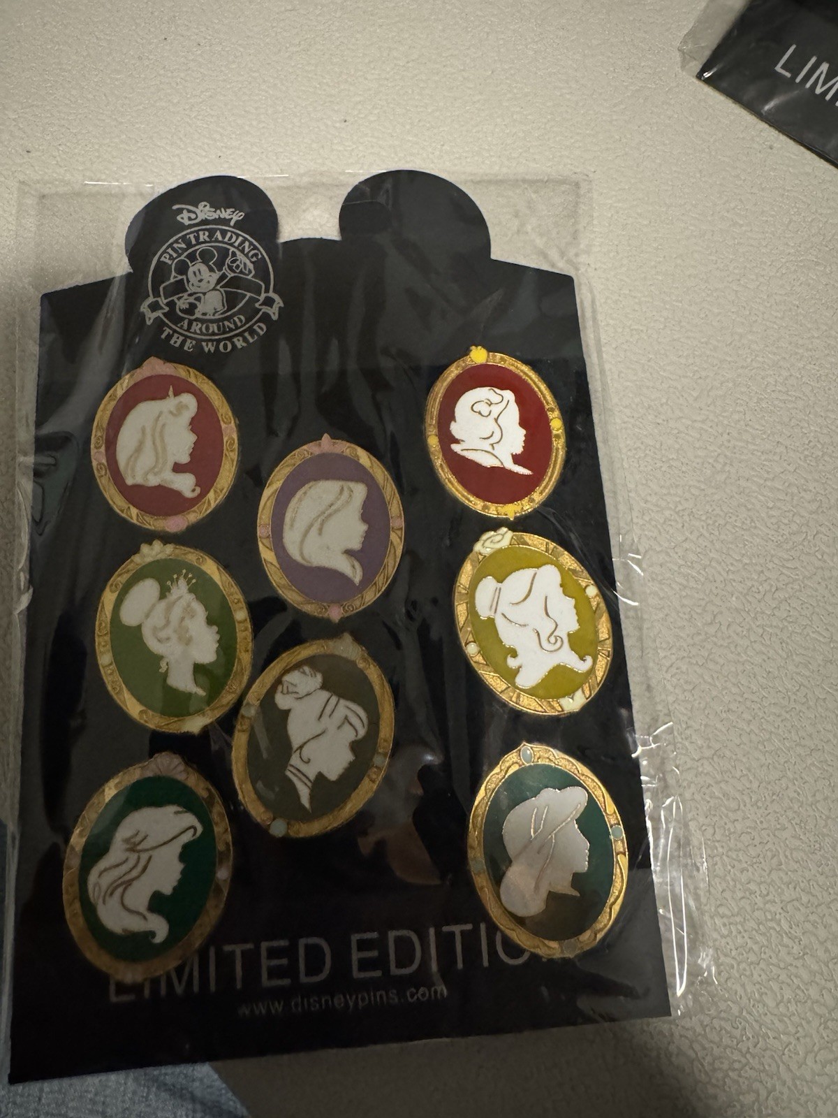 Princess Silhouette Portrait 8 Pin Set Disney Pin Lot