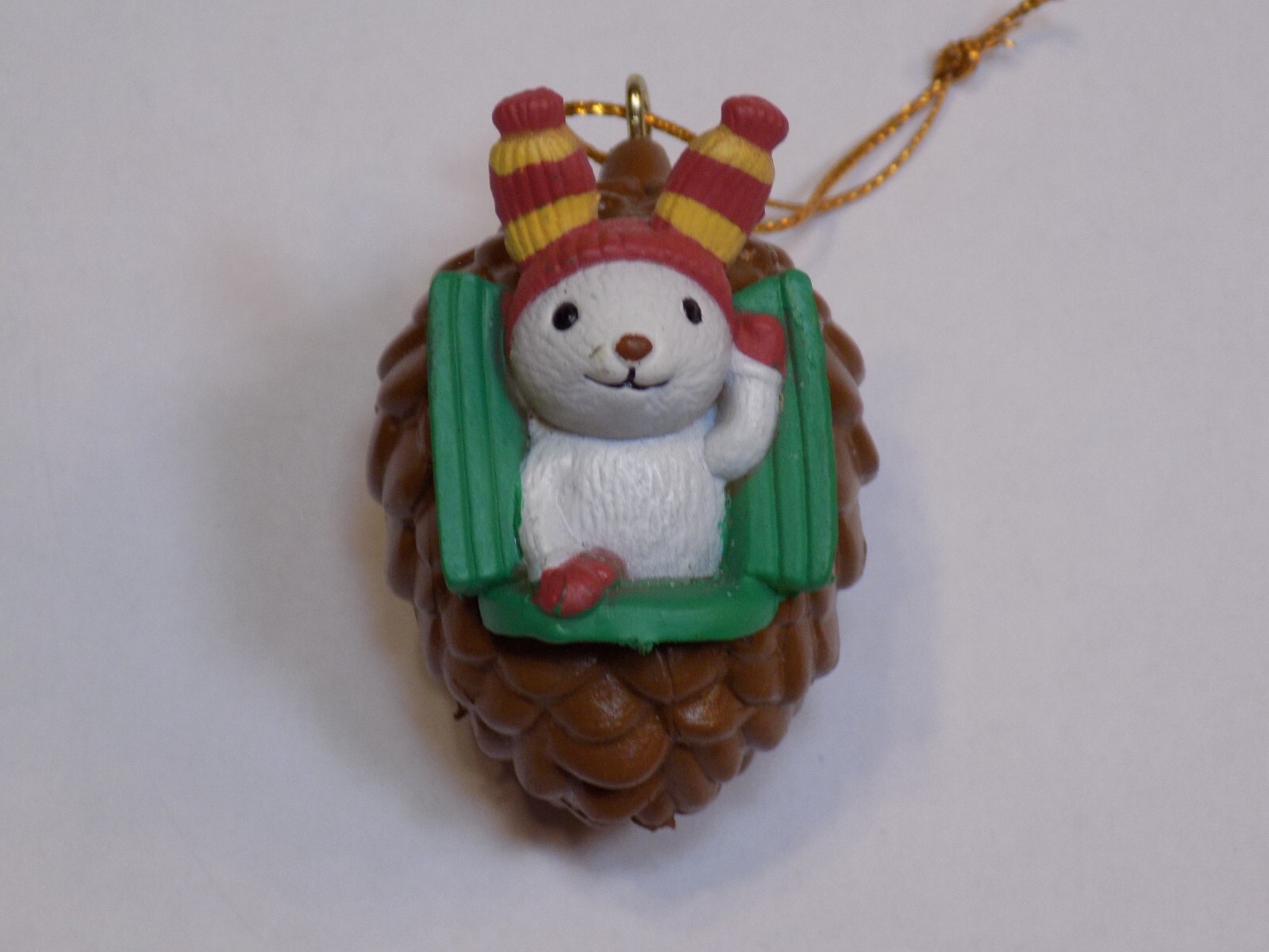 Pinecone White Rabbit Bunny Avon Ornament Christmas Tree Holiday Pine Cone Tree