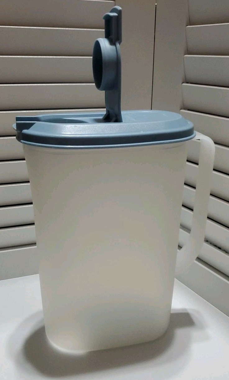 Tupperware 2009 Sheer 2QT Slim Line Pitcher 2010 Blue Flip Top Lid Juice