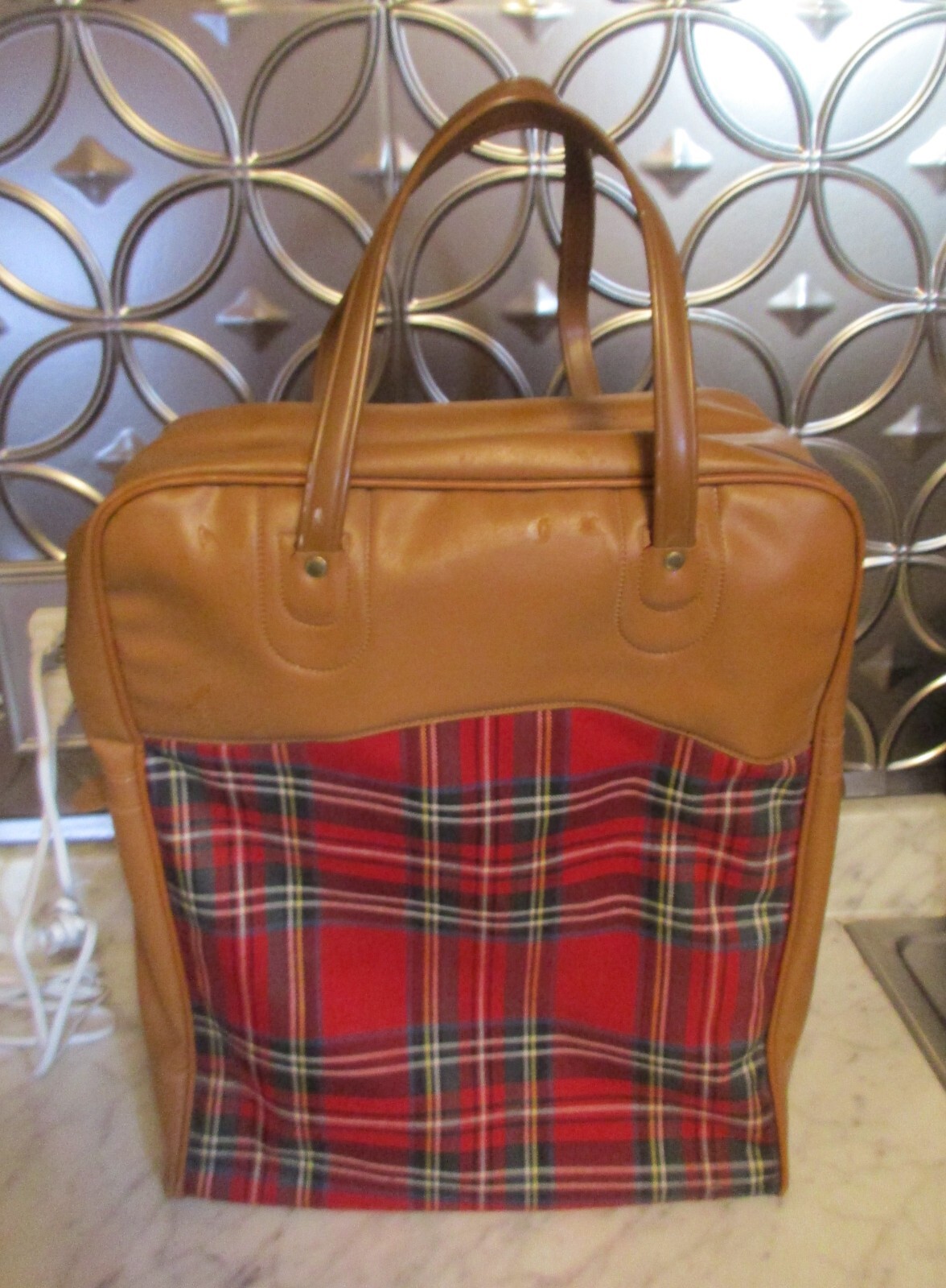 Vintage Thermos Red Plaid Picnic Set w/ 2 Thermos’ Sandwich Box & Carry Bag 1960