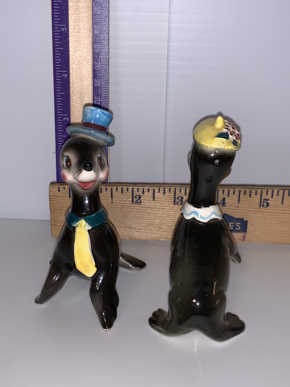 Rare Norcrest Anthropomorphic Sea Lion Salt Pepper Shakers Kitsch Seals H487 VTG