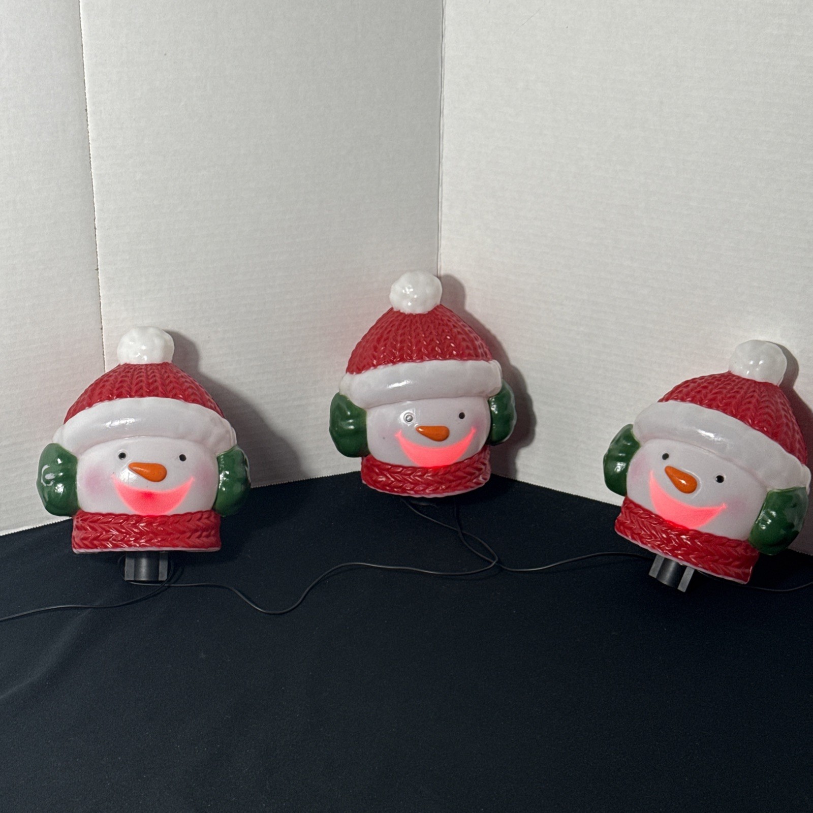 Pan Asian Blow Mold Singing Motion Sensor Light Up Face Changing Snowman SEE VID