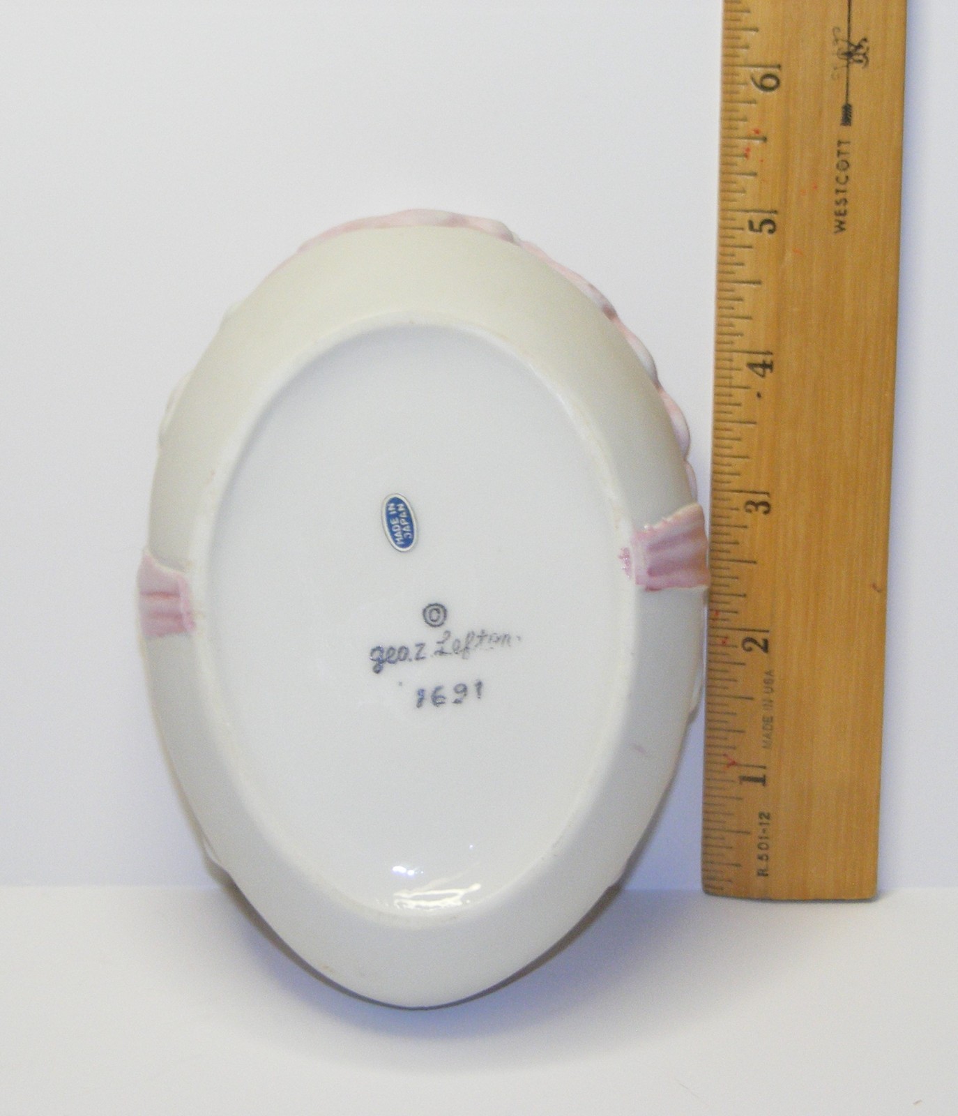 Vintage Lefton 1691 5.5″ bisque porcelain Easter egg candy dish, pink & white
