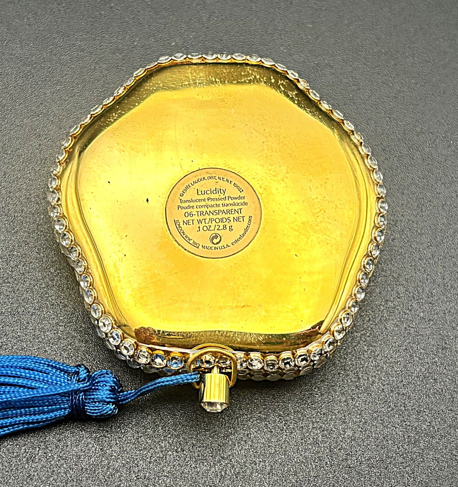 Estée Lauder “China Blue Love Knot” 2001 Vintage Lucidity Compact Box/Full