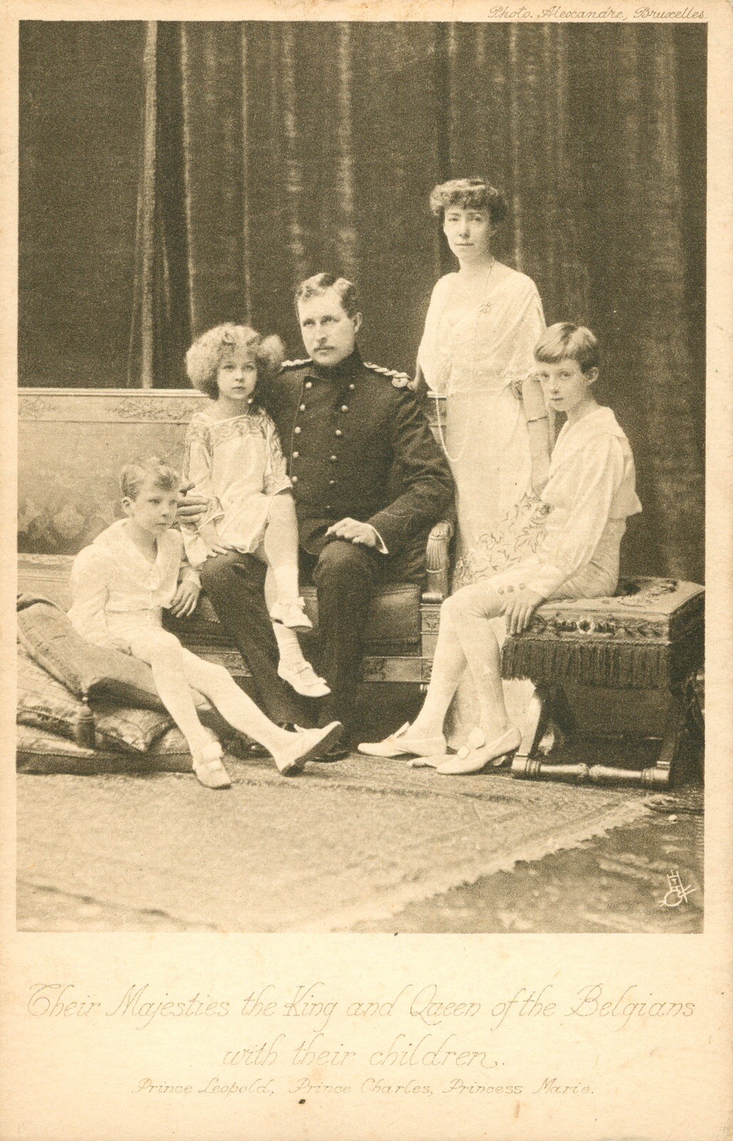 King Albert & Queen Elisabeth of Belgium & their Children RPPC Postcard 1909. N