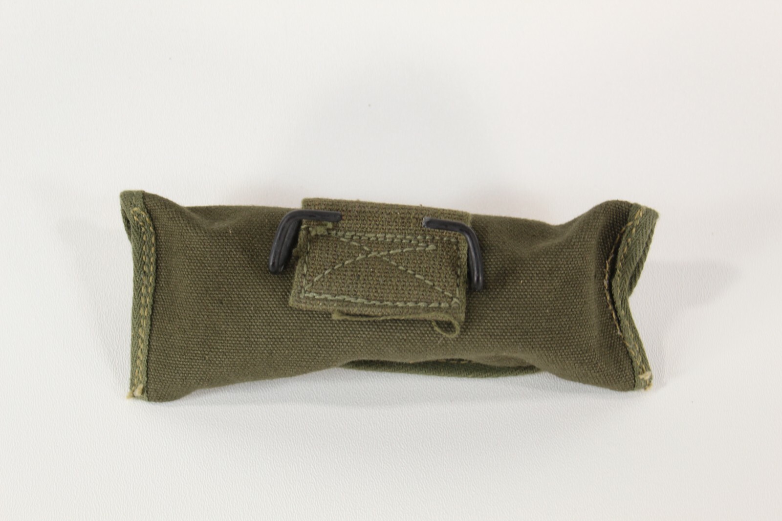 U.S. WW2 M15 GRENADE LAUNCHER SIGHT W/ CASE & MOUNTING HARDWARE NOS