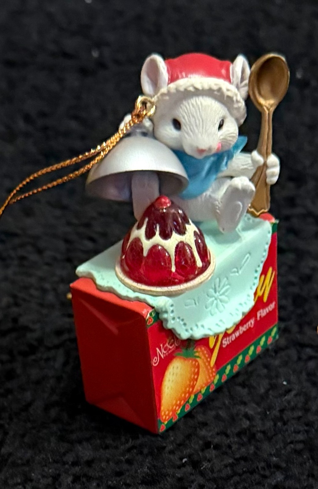 Vintage 1994 Lustre Fame Mouse Strawberry Jelly Box Dessert Mold Xmas Ornament