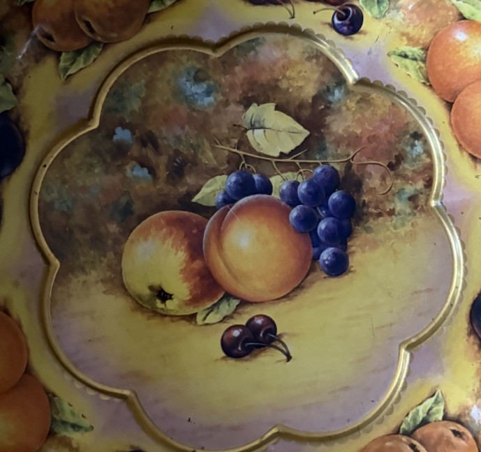 Daher Decorated Ware 1971 Round Fruit Pattern Tin Serving Tray Multicolor