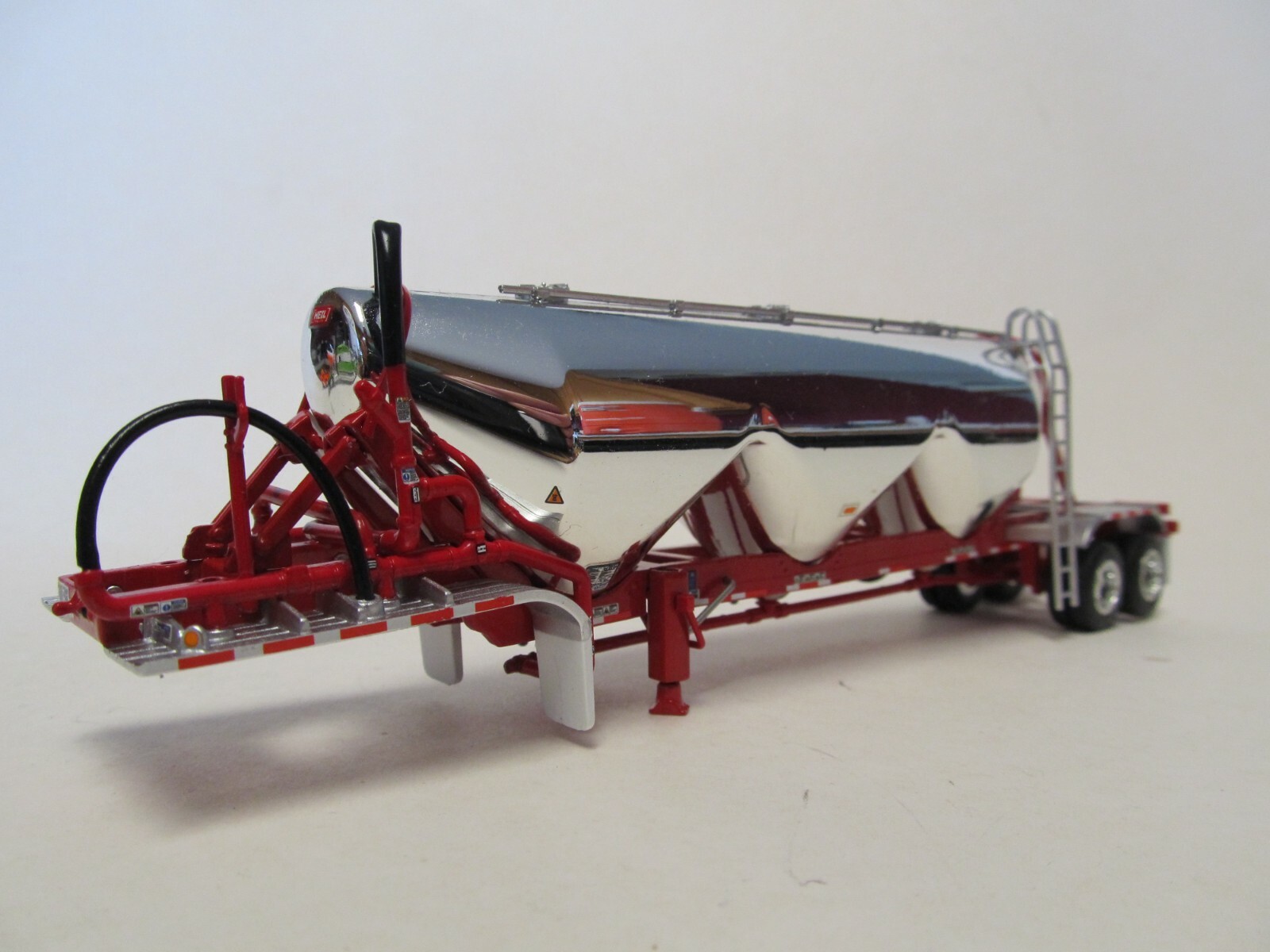 DCP FIRST GEAR 1/64 SCALE CHROME RED FRAME TANDEM AXLE HEIL PNEUMATIC TANKER