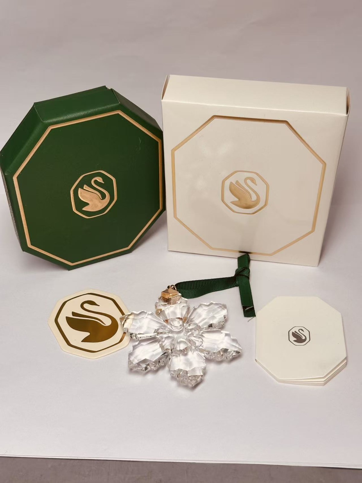 Swarovski Crystal 2026 ANNUAL EDITION LARGE CHRISTMAS ORNAMENT AUTHENTIC 5718051