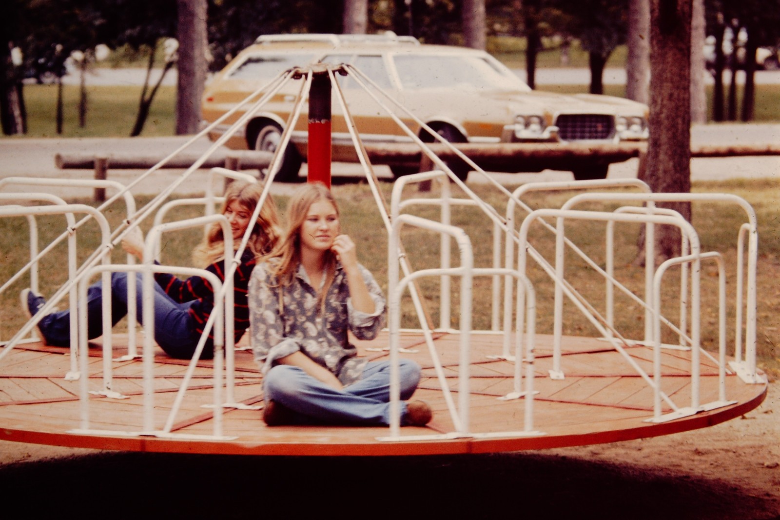 OCT 1972 Family Photo Women At Park Ektachrome Slide CO-D
