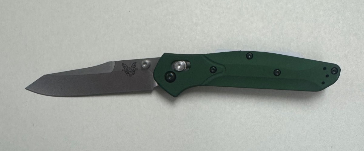 Benchmade 940 Osborne S30V Reverse Tanto Blade Green Aluminum Handle