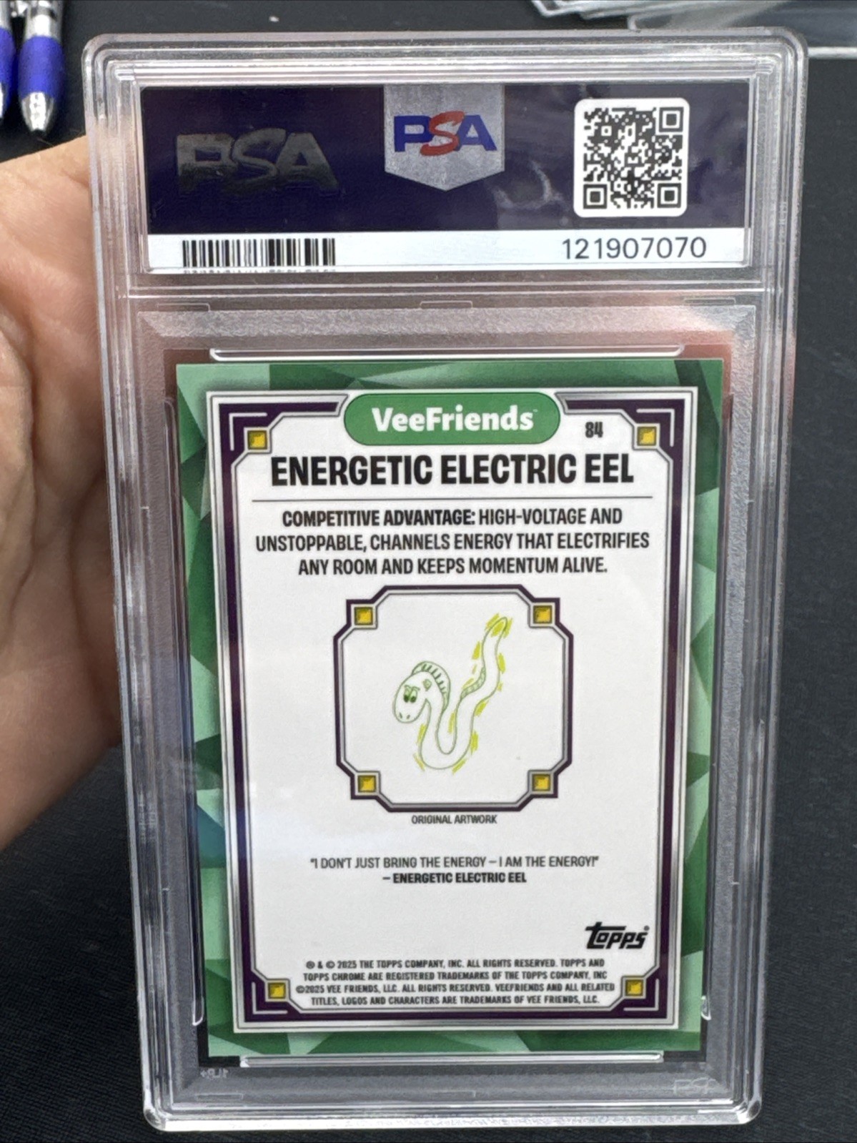 Energetic Electric Eel 2025 Topps Chrome VeeFriends #84 Green Ref /99 PSA 9