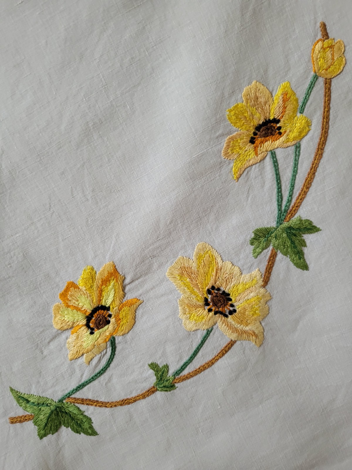 Vintage Hand Embroidered Tablecloth Yellow Icelandic Poppy or Anemone 36 x 38in