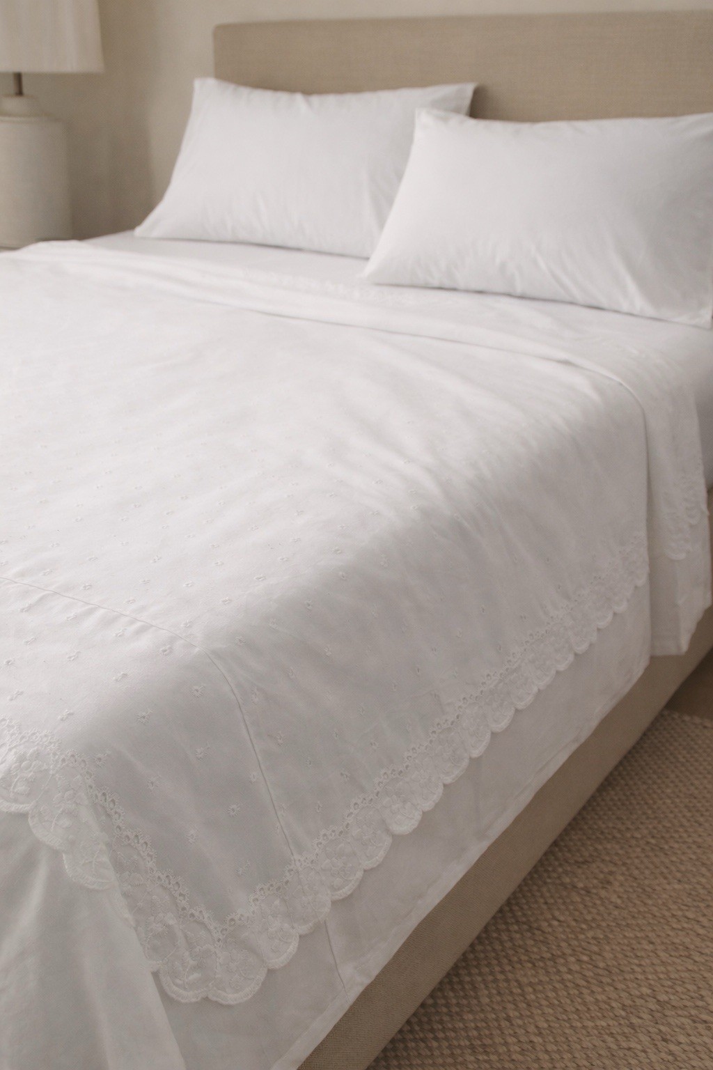 Springmaid Queen Bed Top Sheet Only Showcase Eyelet Lace Edge