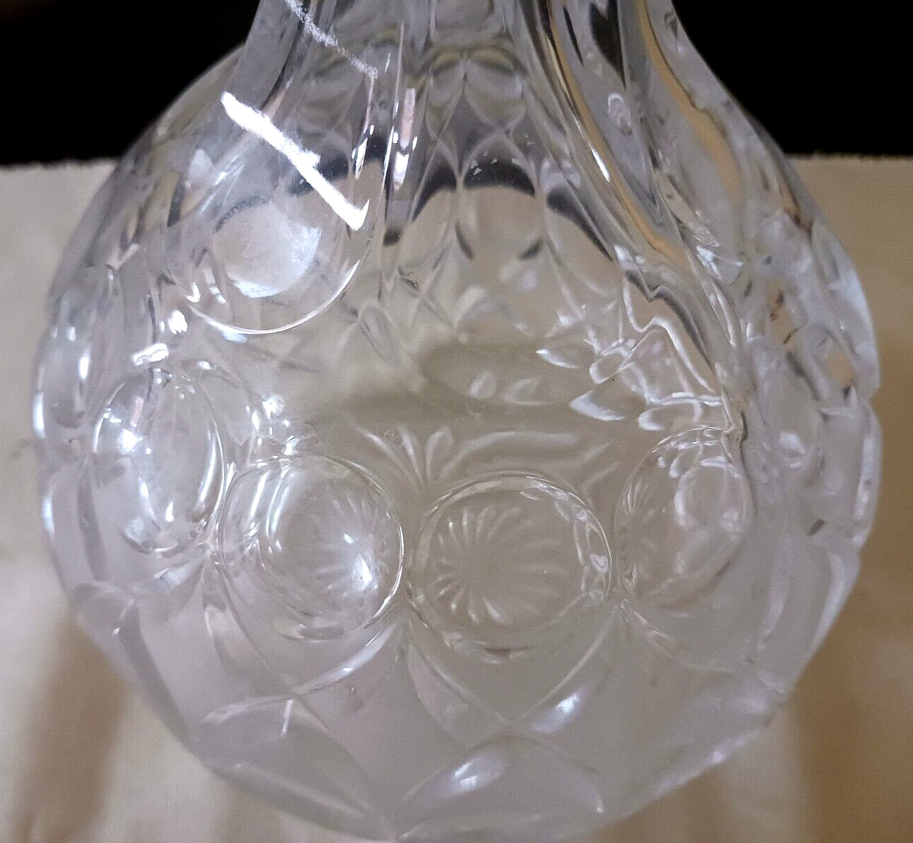 BEAUTIFUL & HEAVY ! VINTAGE 11.5 “TALL ROUND NACHTMANN LIQUOR DECANTER BOTTLE