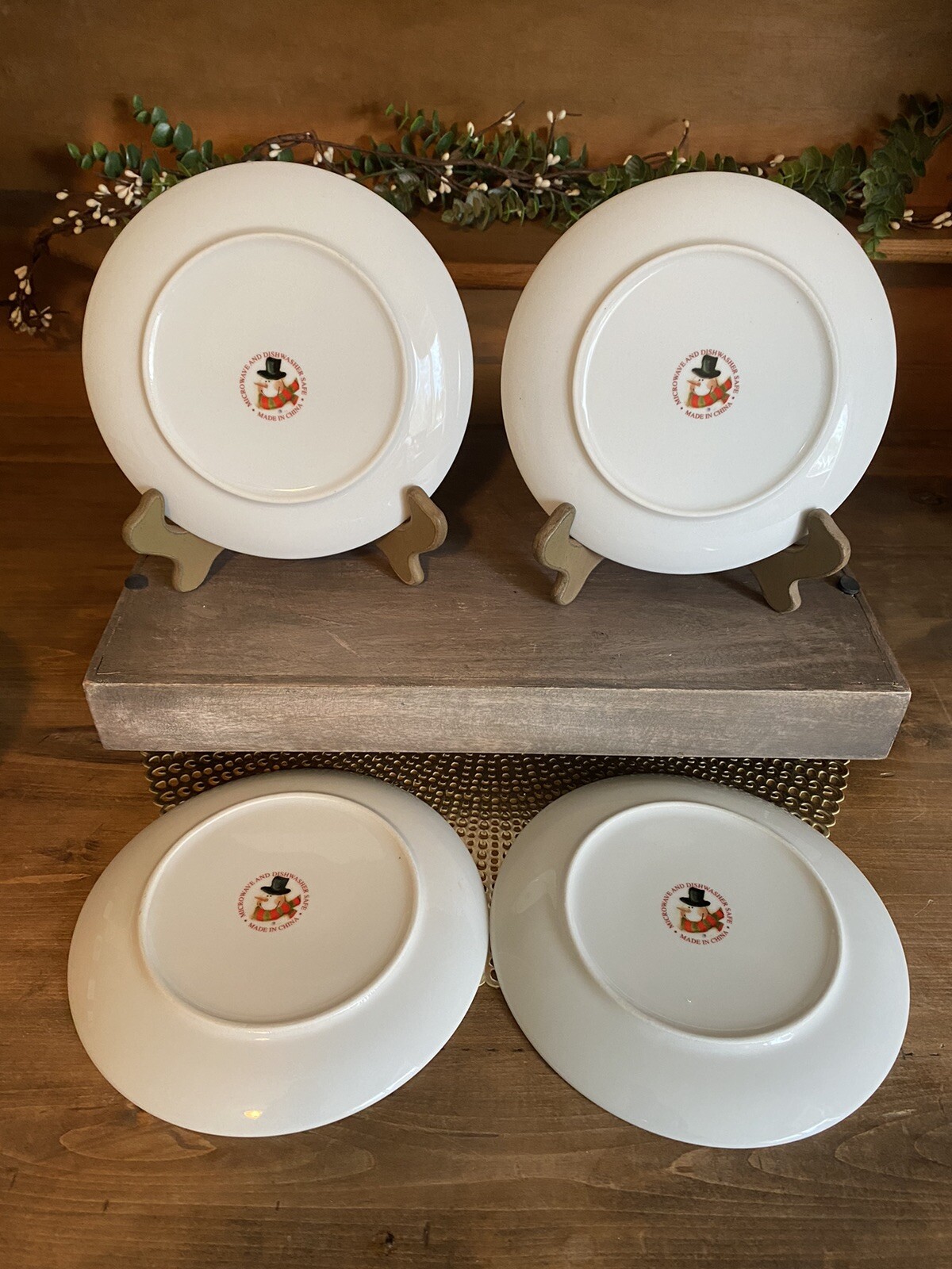 Set of 4 Snowman Christmas Winter Dessert Salad Appetizer Plates 7.5″ New in Box