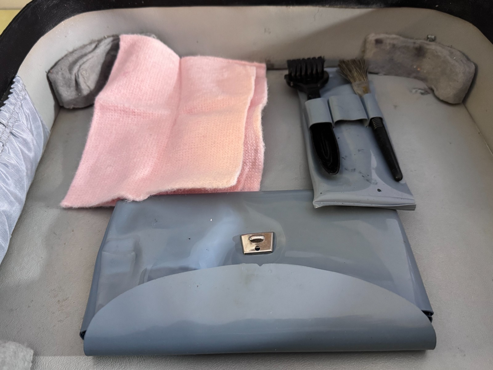 1969 Consul 221 Typewriter • Seafoam Blue & Slate Gray • w/ Case, Key, Extras