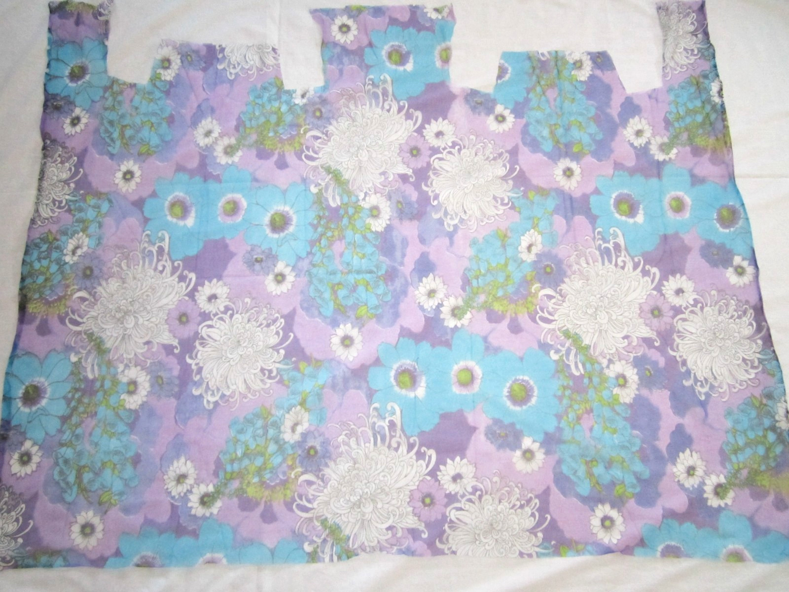 Nylon Sheer fabric lingerie blue lavender Floral Flowers 33″X52″ crafts