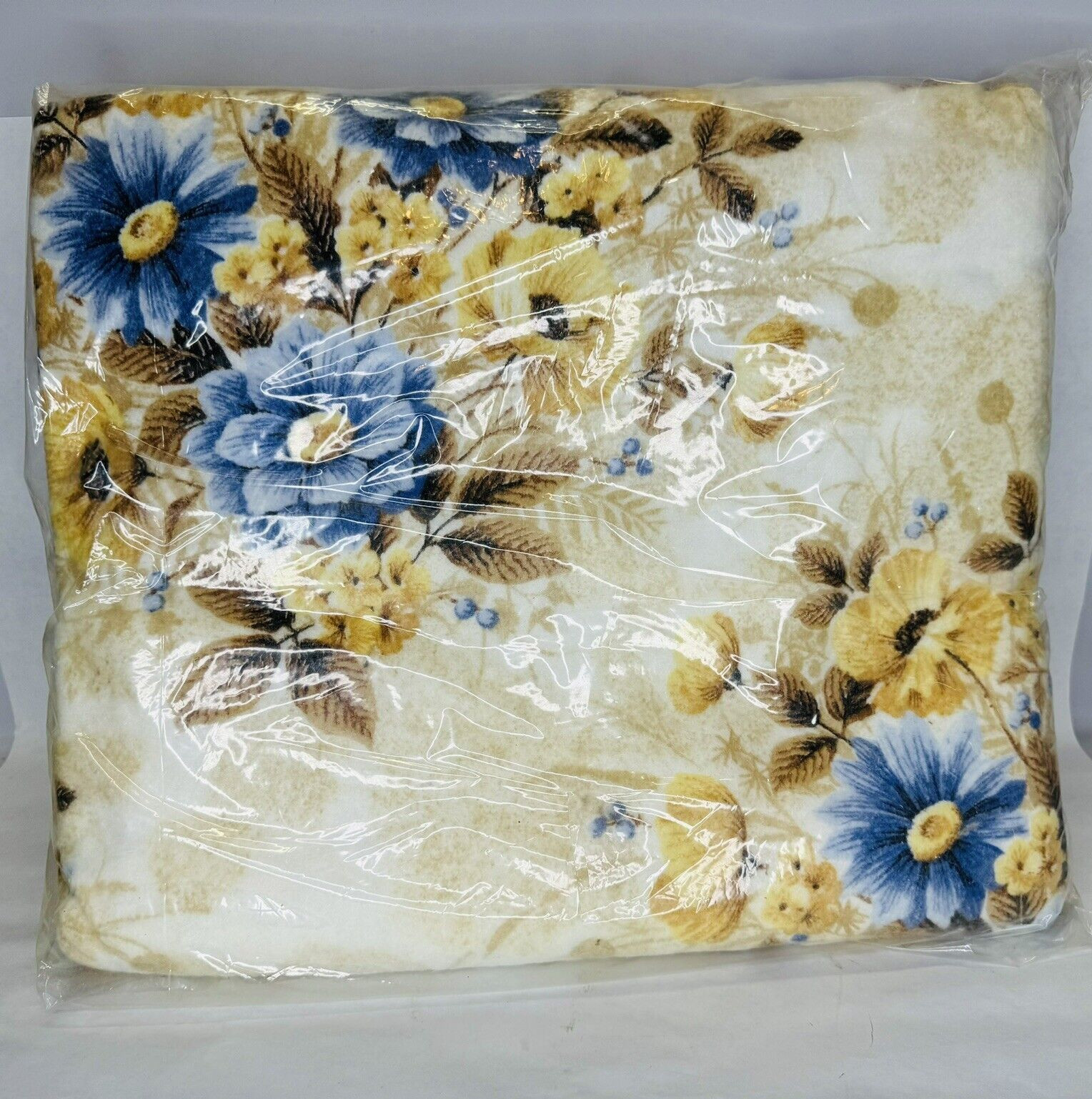 Vintage Home Design Twin Full Blue Floral Blanket Polyester Nylon Binding USA