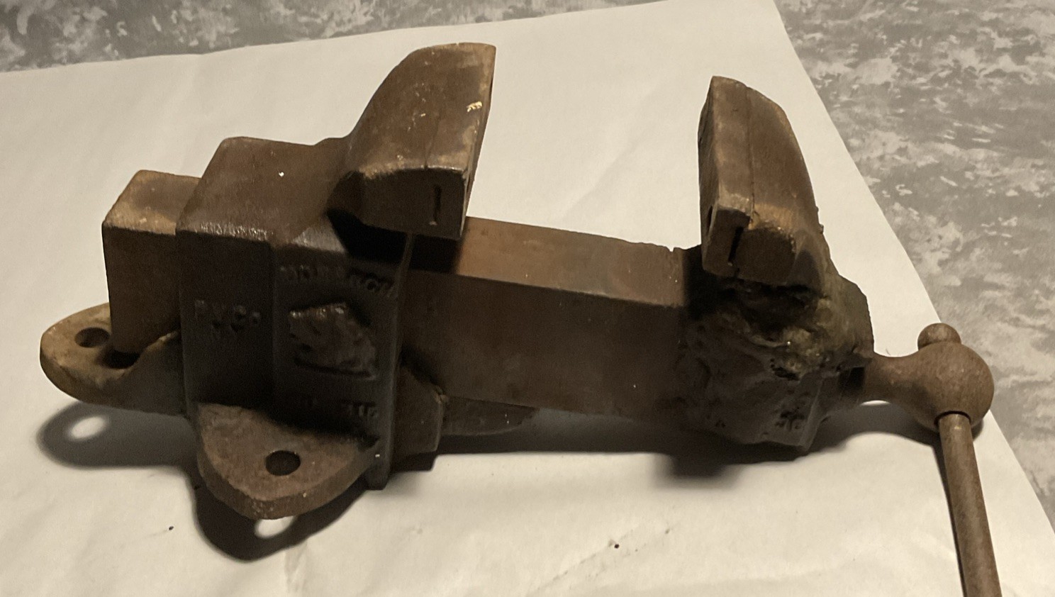 VTG Original Monarch No. 215 Heavy Duty Steel Bench Vise Collectible Tool