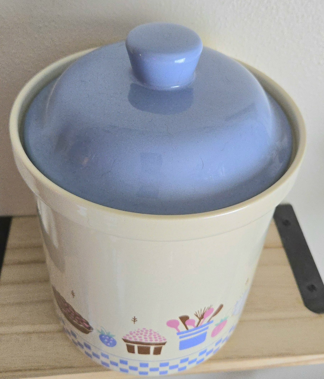 Treasure Craft Auntie Em Collection Ceramic Canister Jar 9.5″ Tall Vintage 1980s