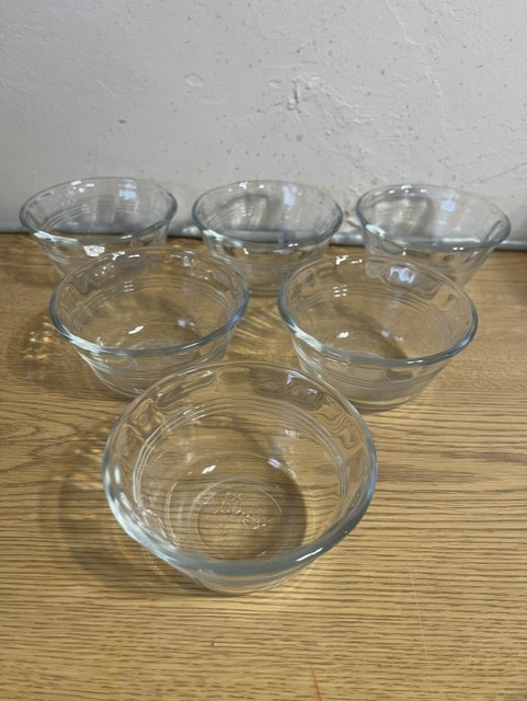EUC (6) PYREX 465 CLEAR GLASS CUSTARD CUPS DISHED RAMEKINS SCALLOPED EDGE 175ml