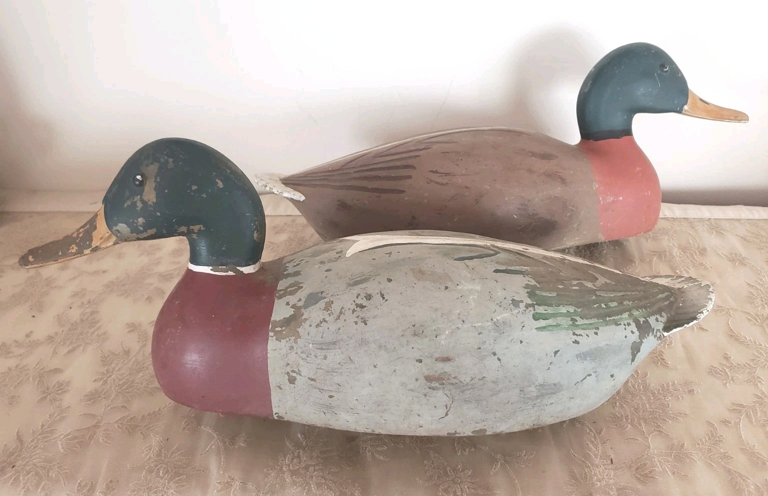 Vtg DUCK DECOY Lot of 2 Hand Painted Hard Plastic Duck Decoys 14″ X 5.5″ KEEL