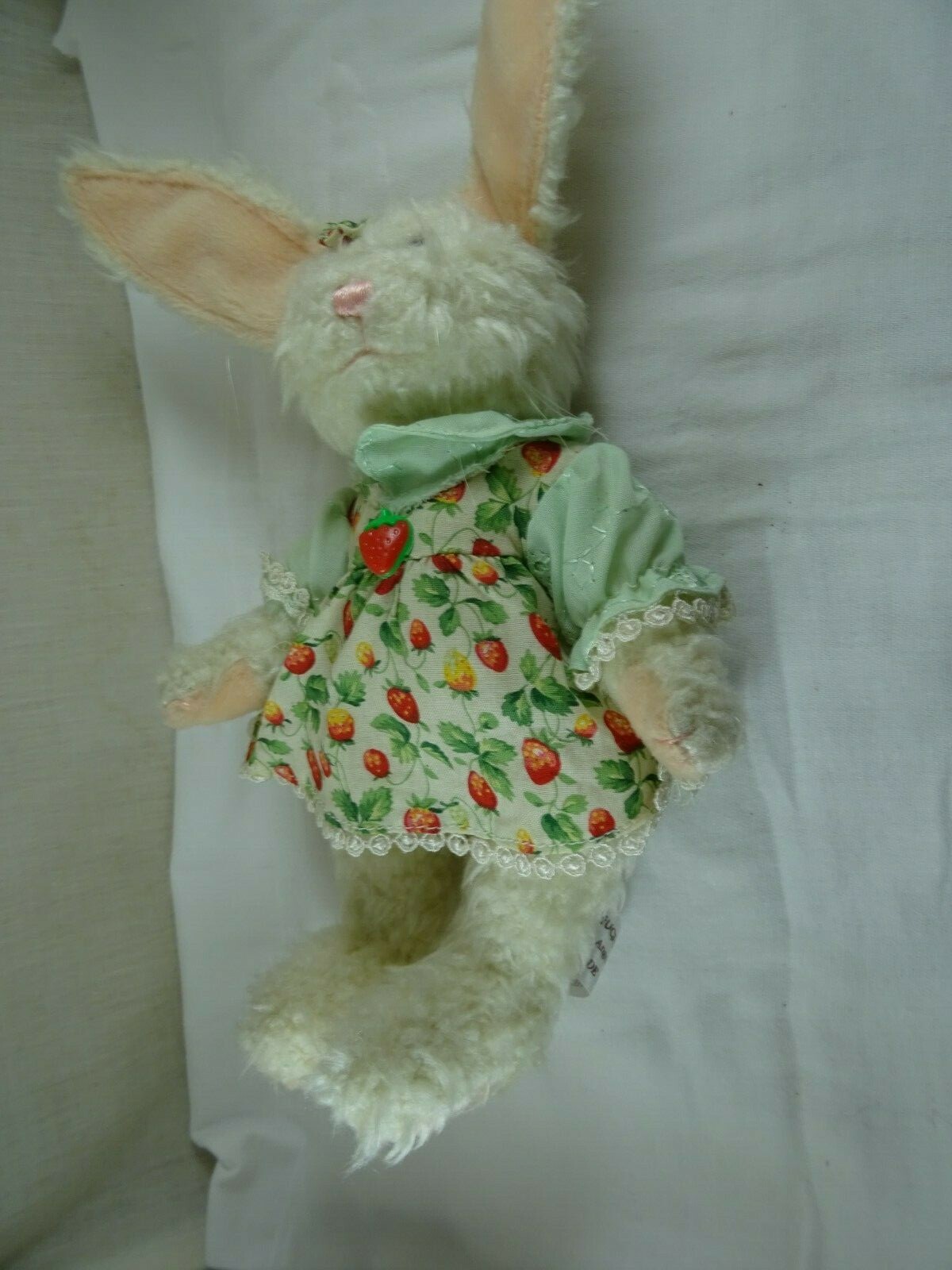 Hugfun Int’l Inc. 2001 Bunny Rabbit Posable Plush Strawberry Outfit