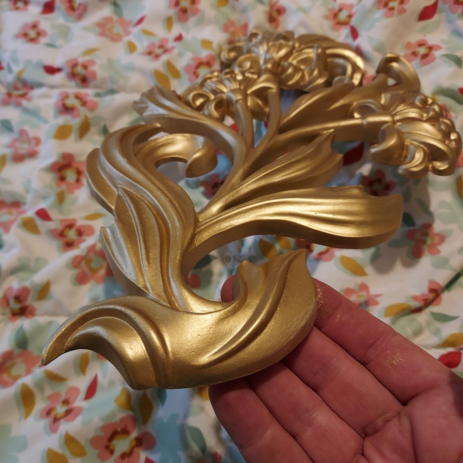 Hollywood Regency Gold Wall Flowers MCM Vtg 60s Floral Plastic Wall Decor