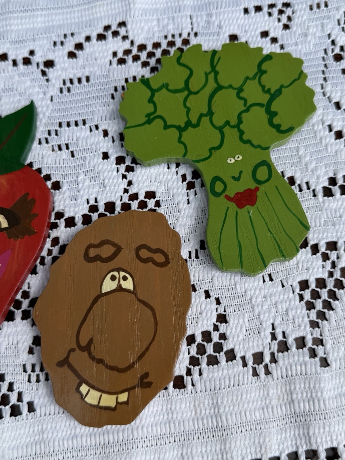 Vintage Veggie Anthropomorphic Fridge Magnet MCM Retro 70’s Kitchen Decor