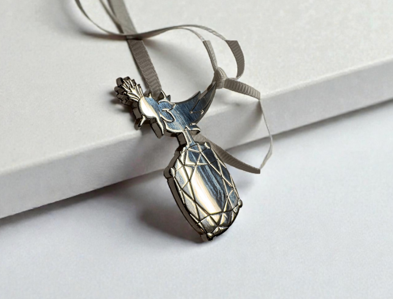 Tiffany & co – Bird on a Rock Holiday Christmas – New Limited Edition Ornament