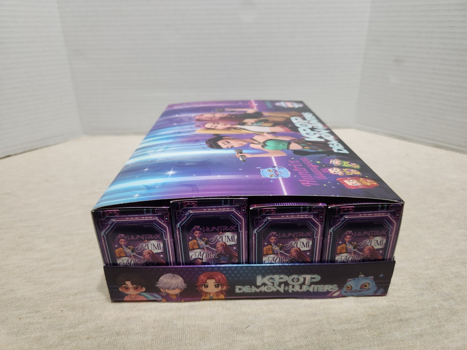 K POP DEMON HUNTER KEY CHAINS BLIND BOX FULL DISPLAY CASE OF 24.