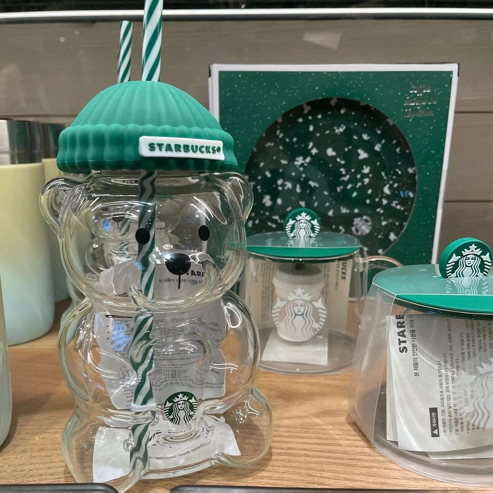 Starbucks Bearista Bear **Glass** Jar Cold Cup with Straw, Thick Glass 20 oz