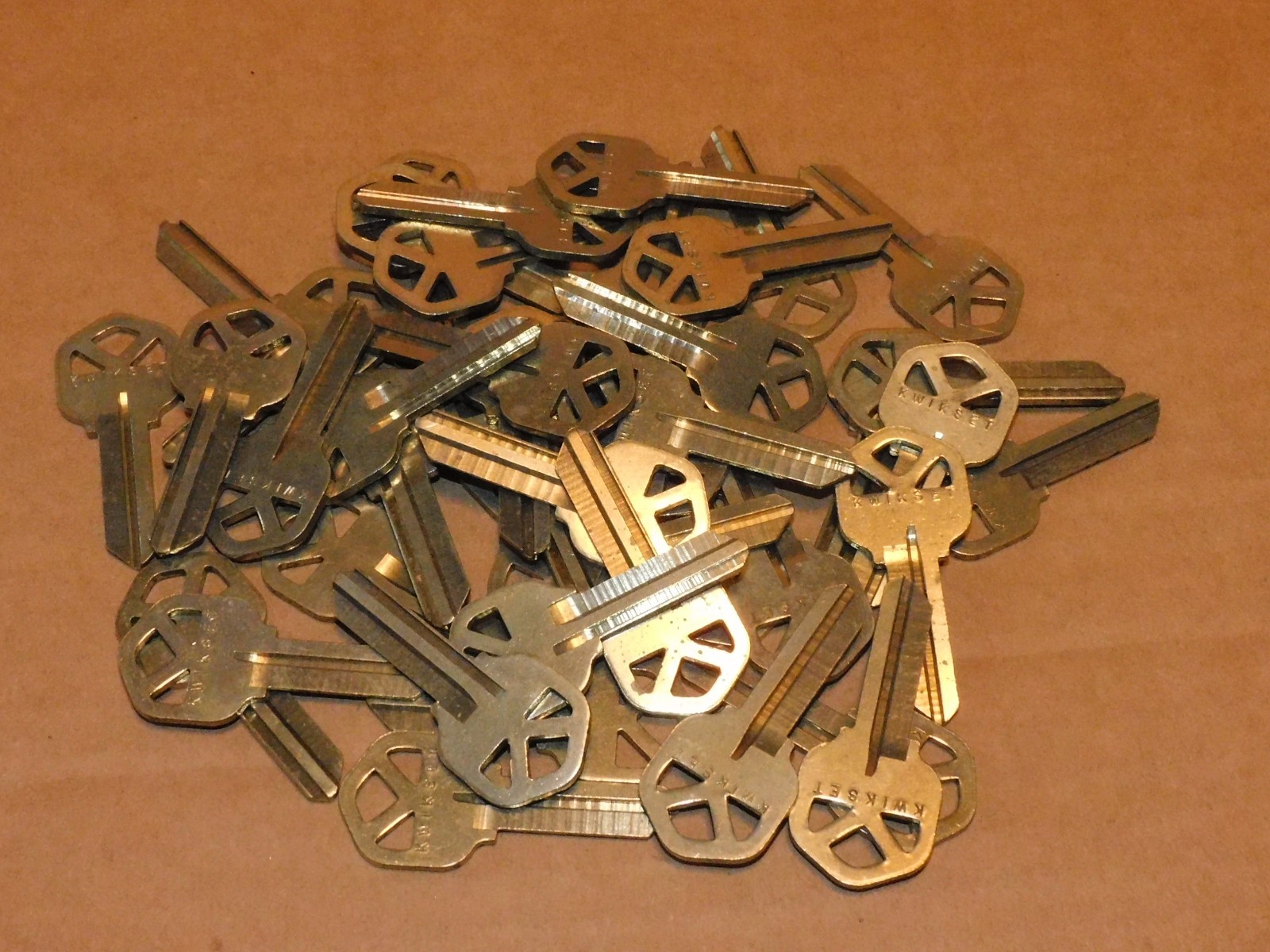 Lot of 44 Kwikset Blanks Blank Uncut Keys