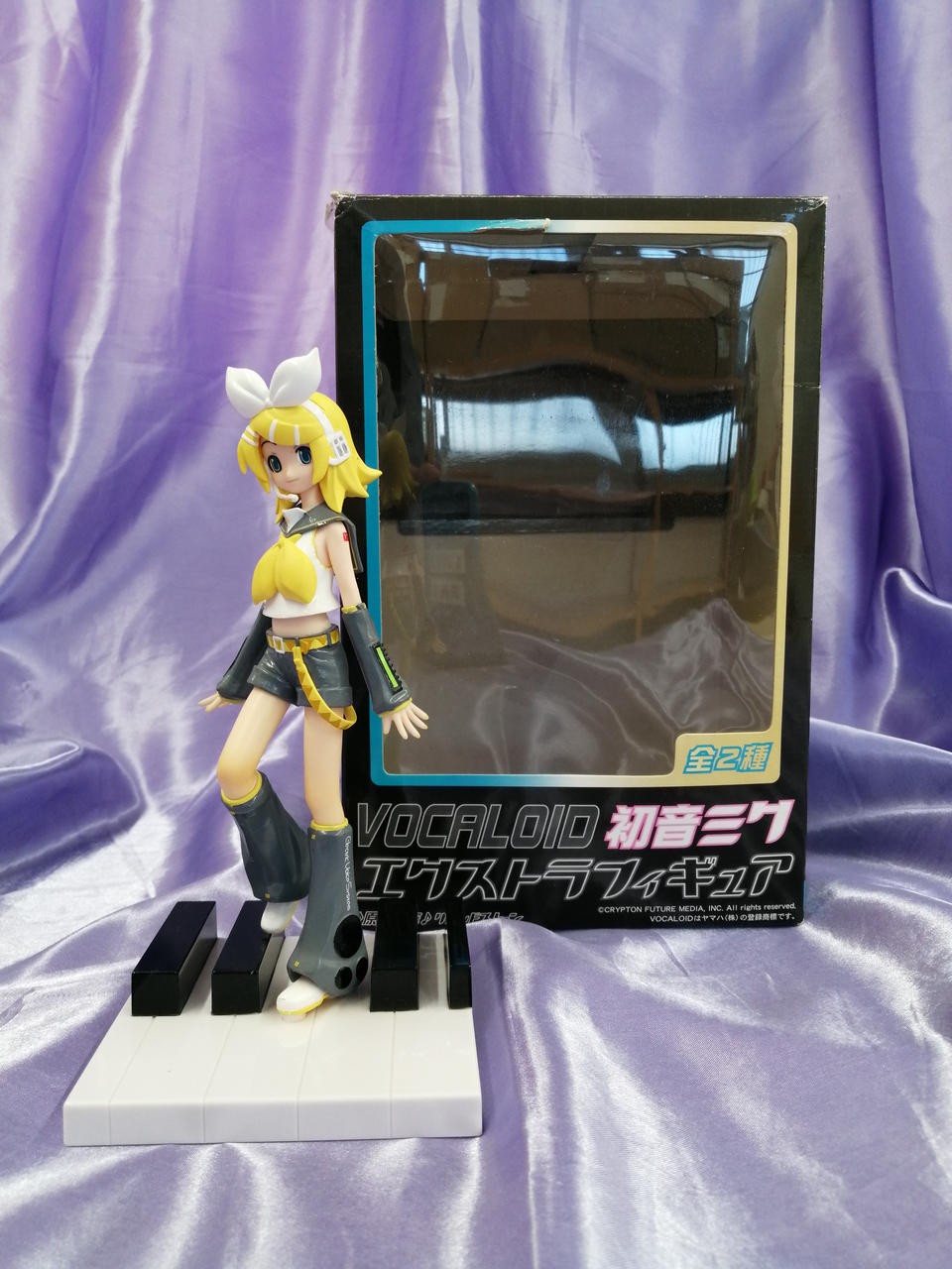 SEGA Kagamine Rin Figure Collectible Anime Figure Toy