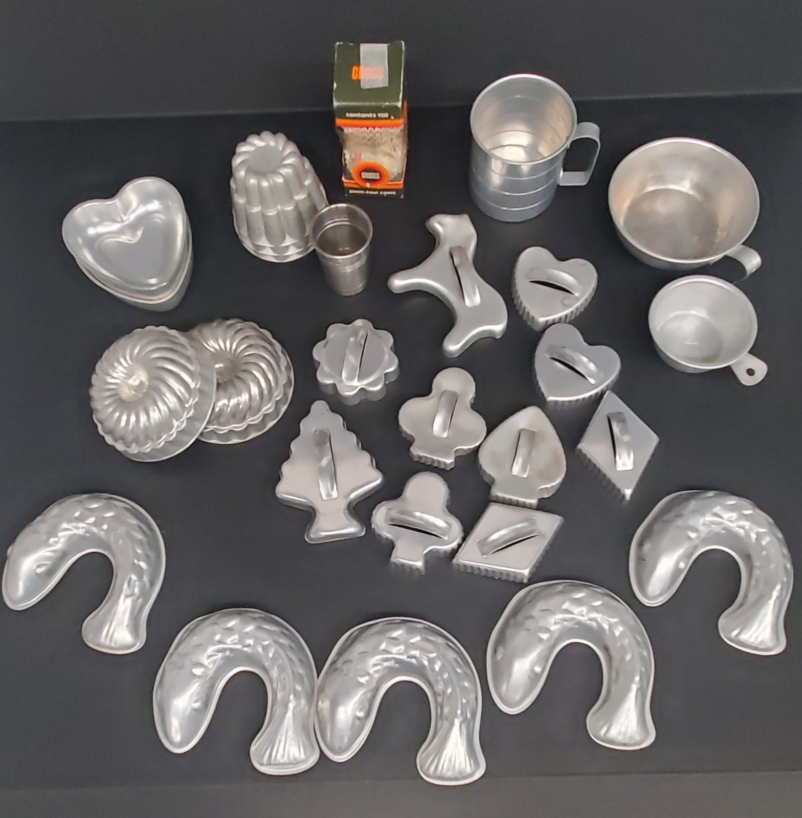 Lot of 27 Vintage Aluminum Jello Molds-Fish Molds-Hearts & Cookie Cutters