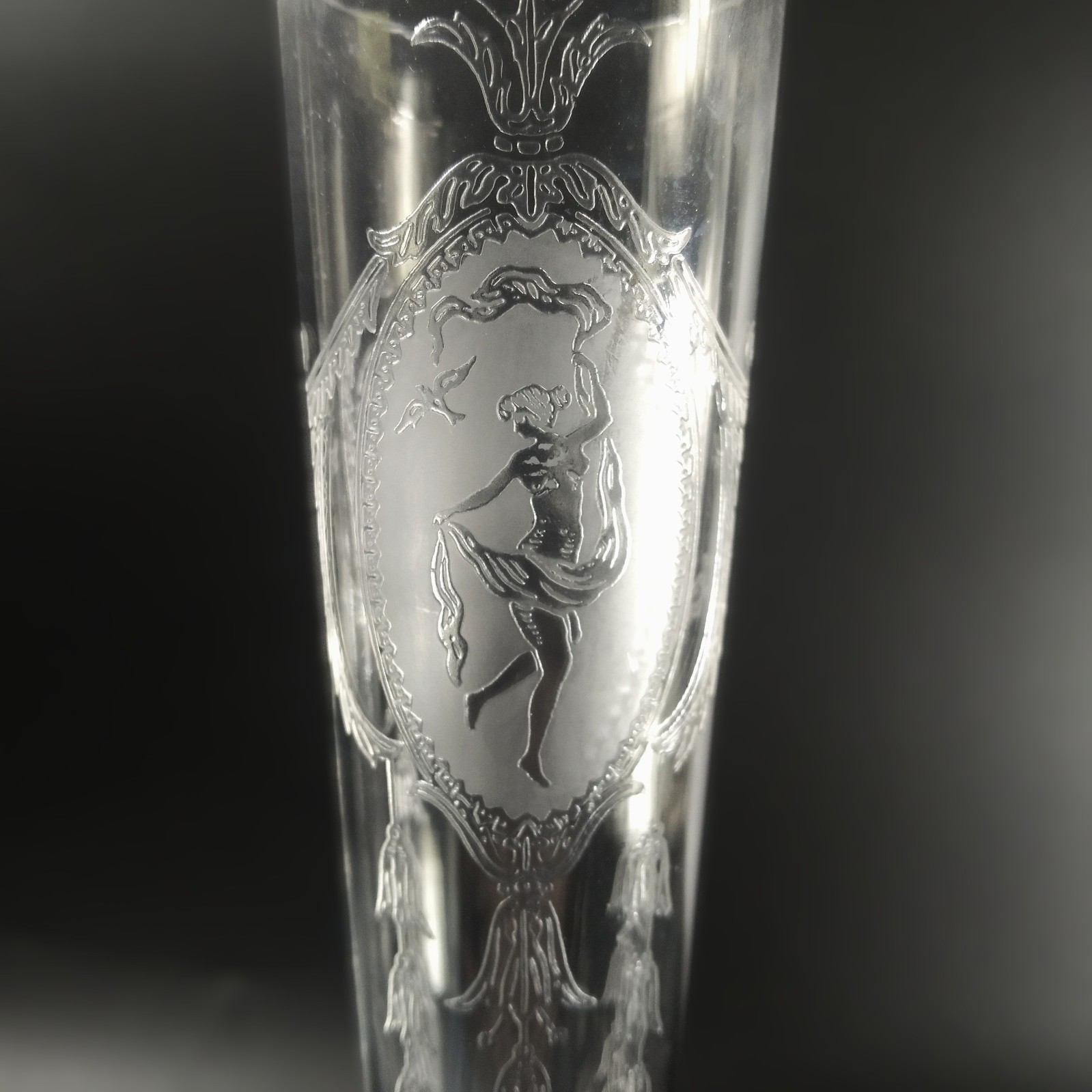 Tiffin Franciscan SHAWL DANCER Bud Vase Glass Etched Dancer & Medallions 10.5″