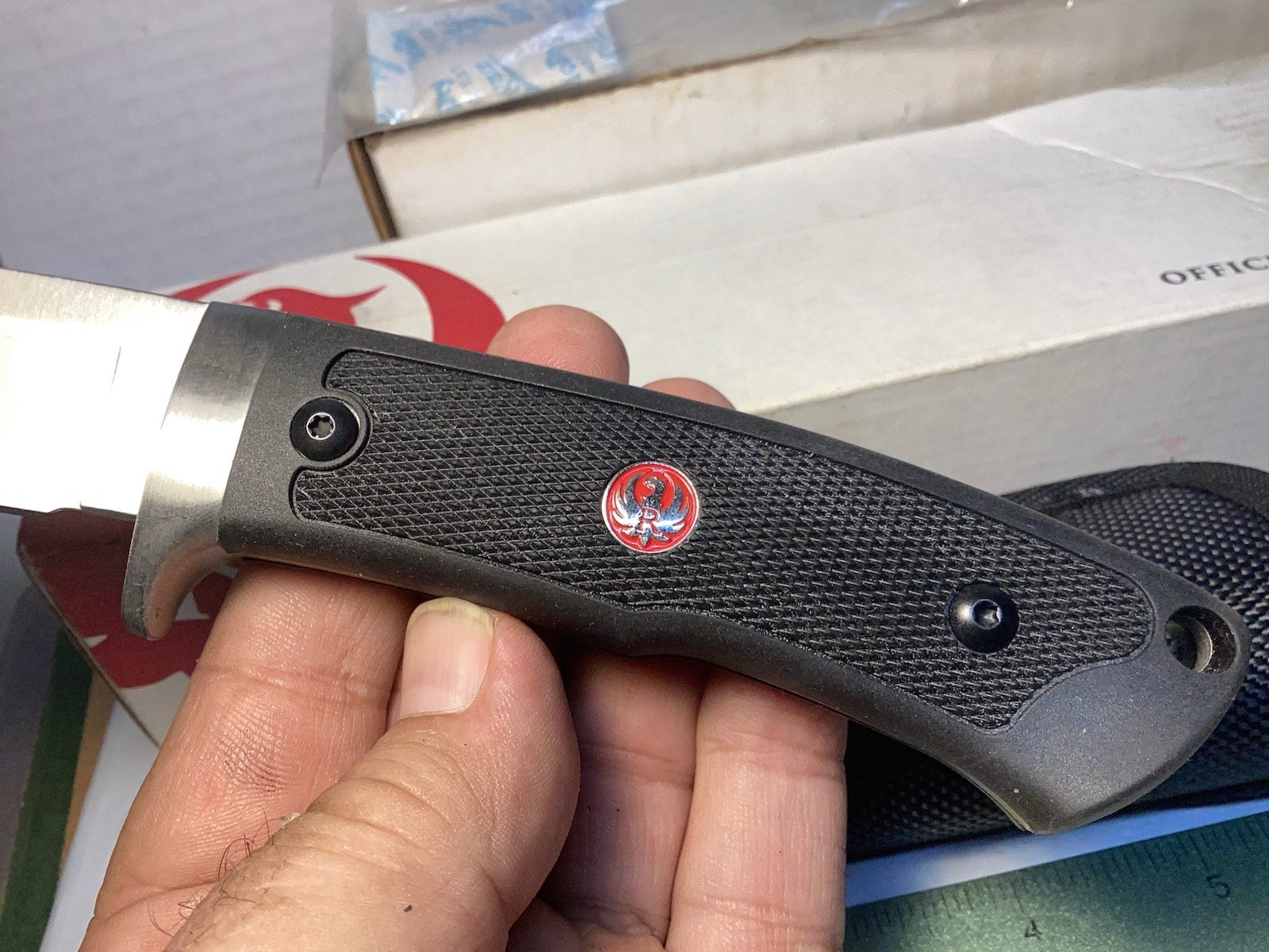 Ruger Accurate CRKT Fixed Blade Hunting Knife R2201 Harsey Design. NOS IN BOX