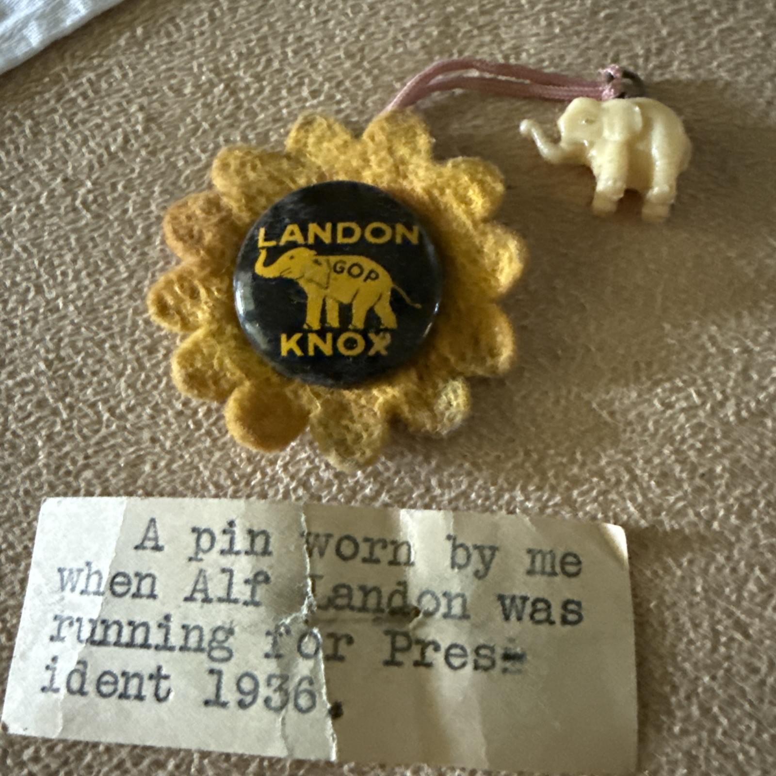 Original 1936 Presidential Campaign Sunflower Pin Button Landon Knox GOP