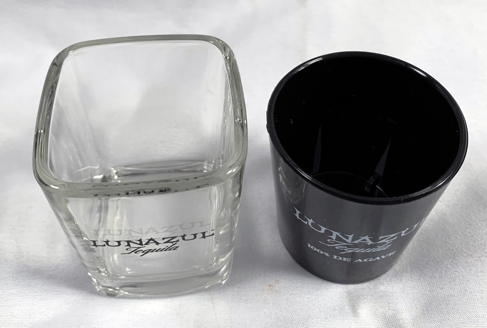 10 New Lunazul Tequila 1 oz Plastic Shot Glasses + 1 Square Shot Glass