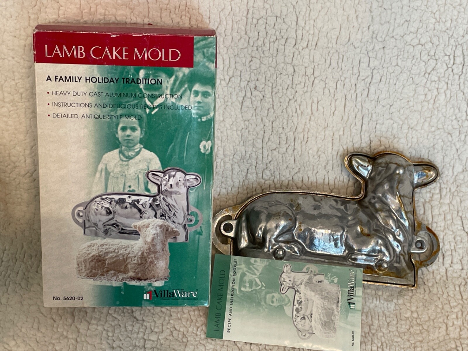 VTG 2 Piece VillaWare Classic Italian Kitchenware Lamb Cake Mold Cast Aluminum