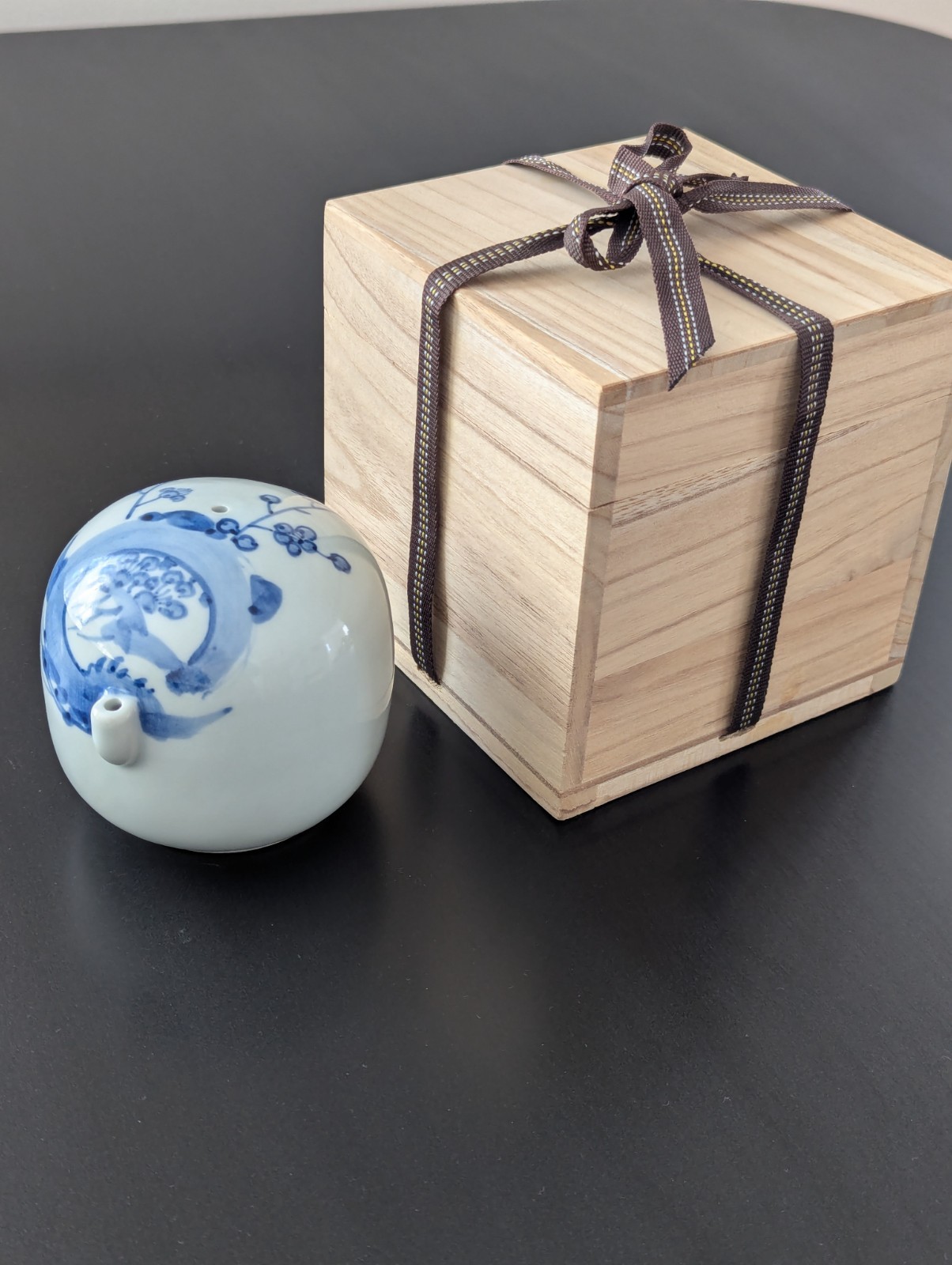 Korean Water Dropper, HO-AM Museum Reproduction, Mint, Beautiful