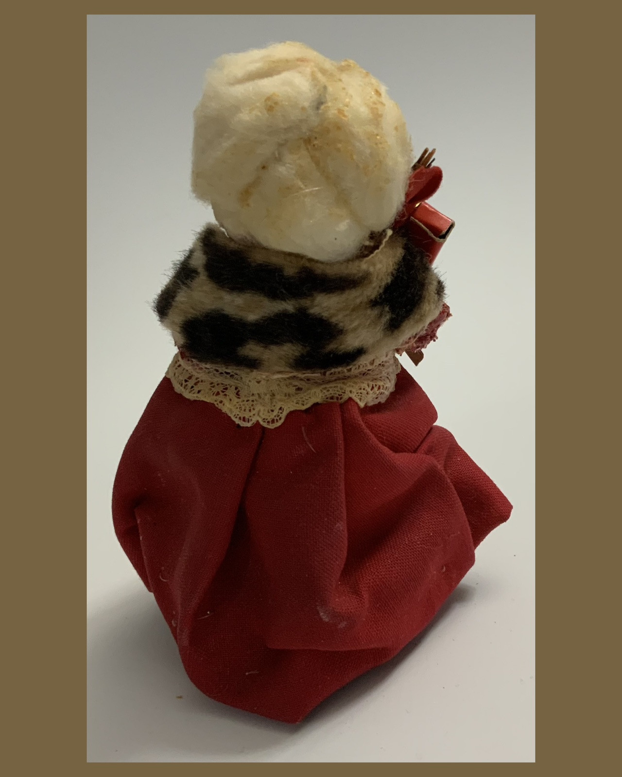 Vtg Christmas/Winter Hard Fabric 5” Shopping Lady W/Faux Fur Scarf & Packages