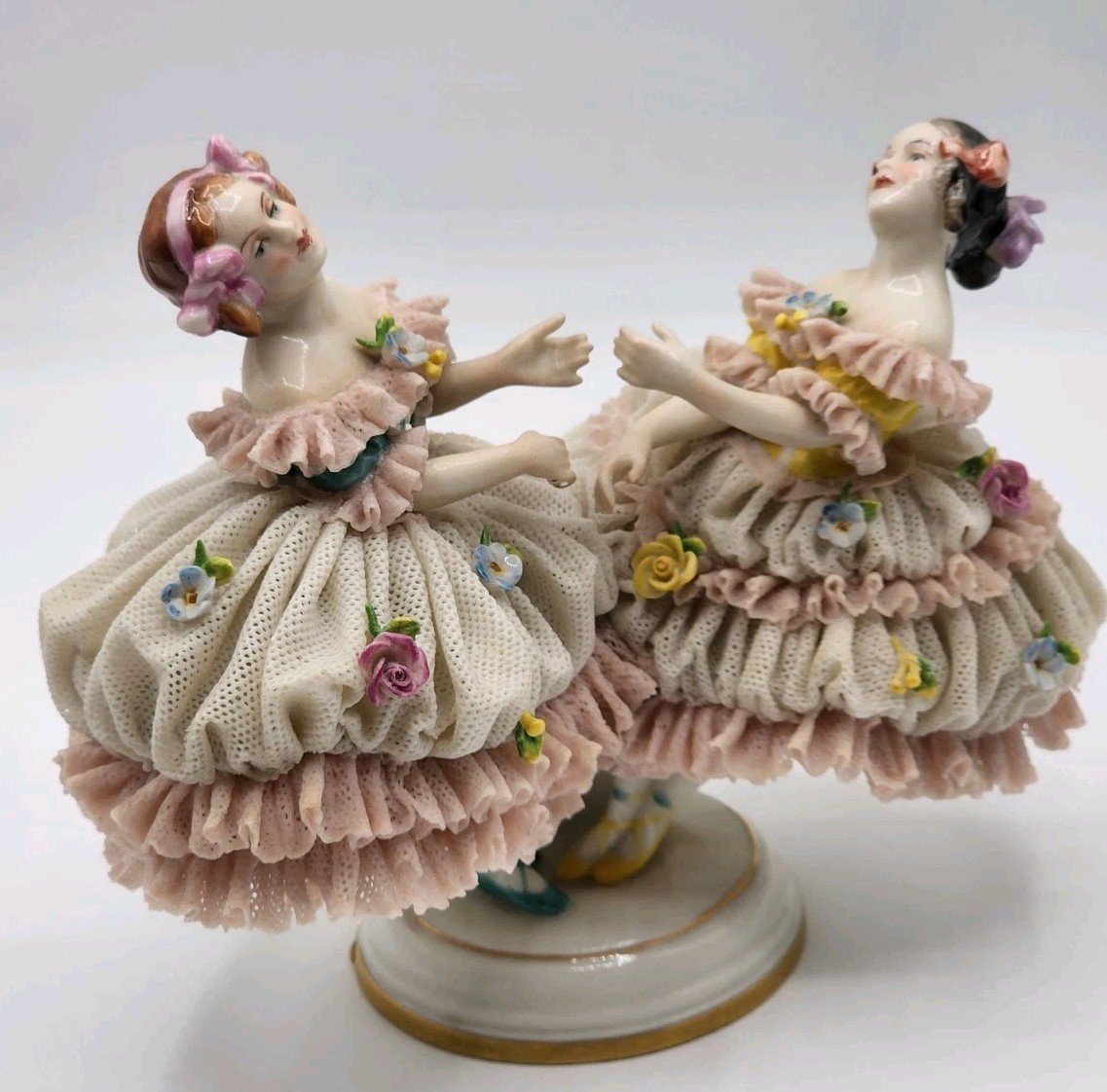 Early Antique German Mueller Volksted Dresden Lace 2 Ballerinas Figurine 6″x5.5″