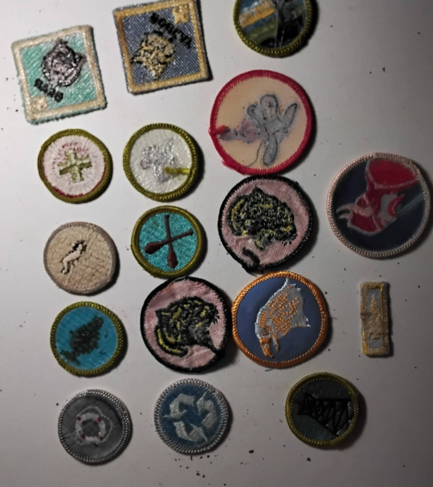 17 vintage Boy Scout patches good condition, $12.00 + $5.00 shipping
