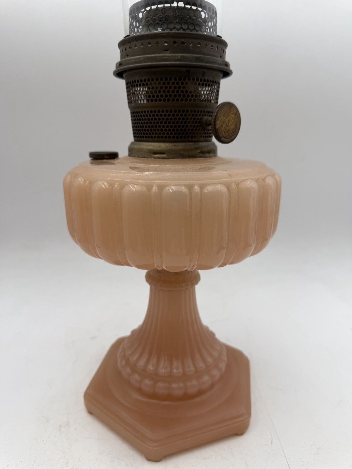 Aladdin Model 112 Cathedral Pink Lamp W/B Burner & Locking Chimney YEC