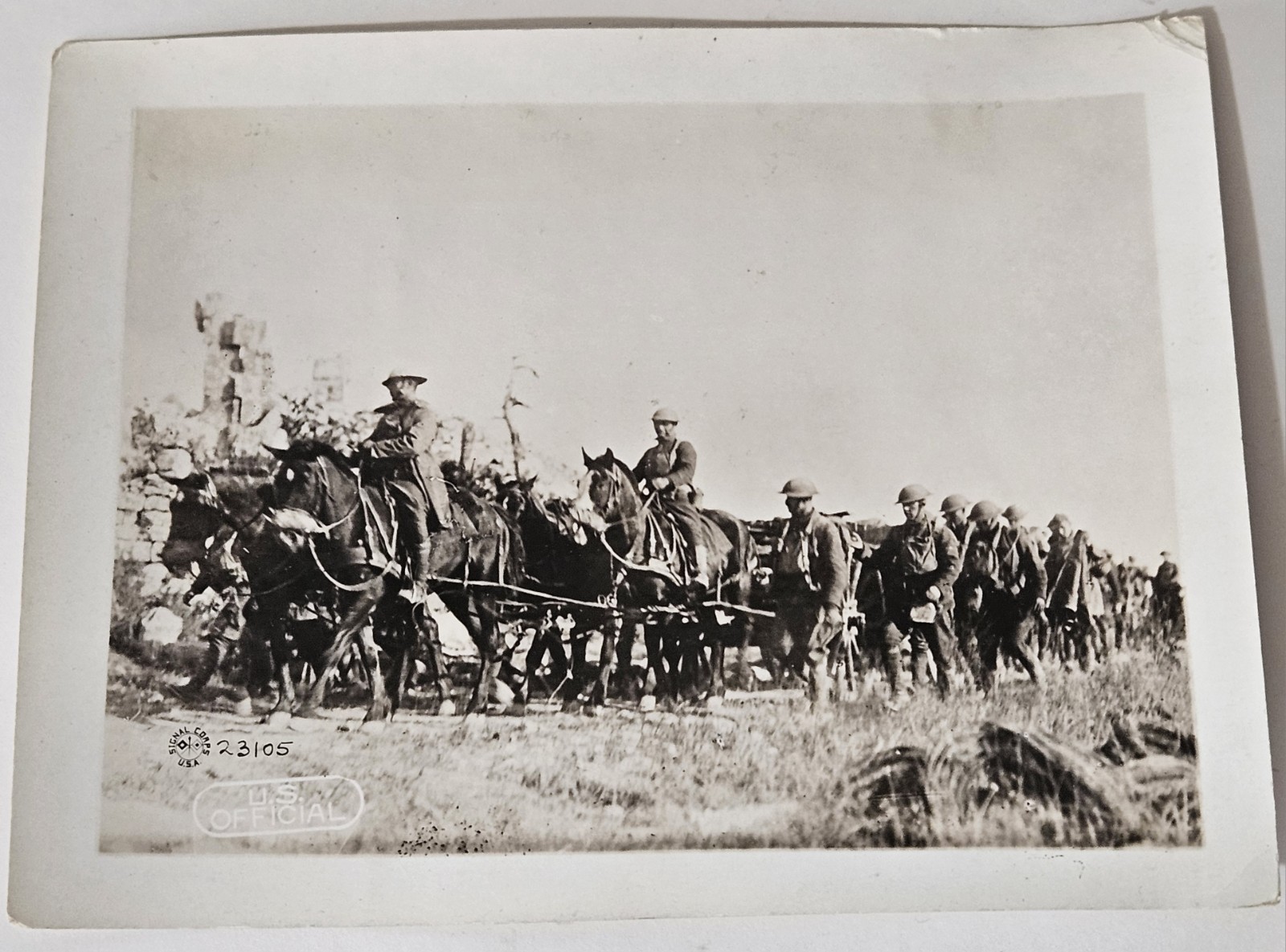 WW1 US Signal Corps Orig. Rare photo, American field artillery on the march 1918