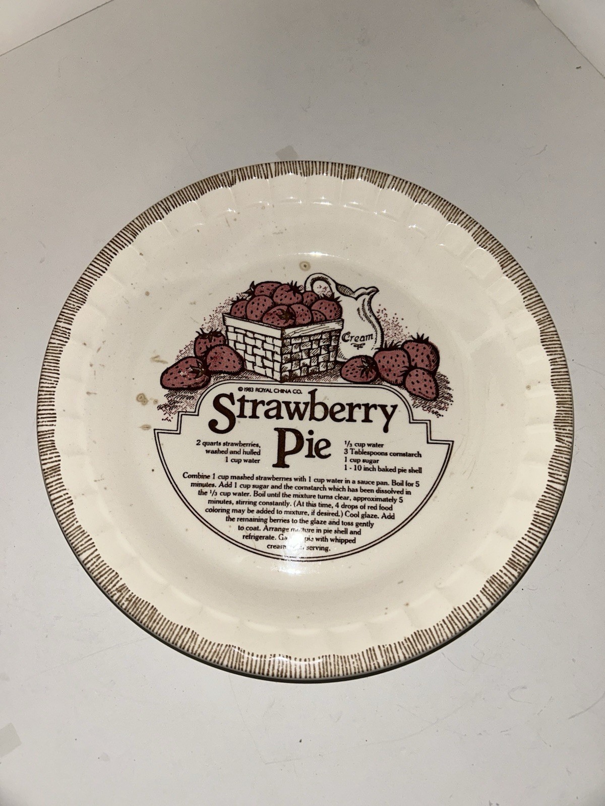 Strawberry pie Royal China Country Harvest Ceramic Pie Dish